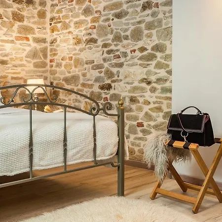 Apsis Hotel